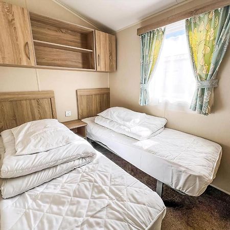Great Caravan For Hire By The Beach In Norfolk, By Hunstanton Beach Ref 13005L 외부 사진